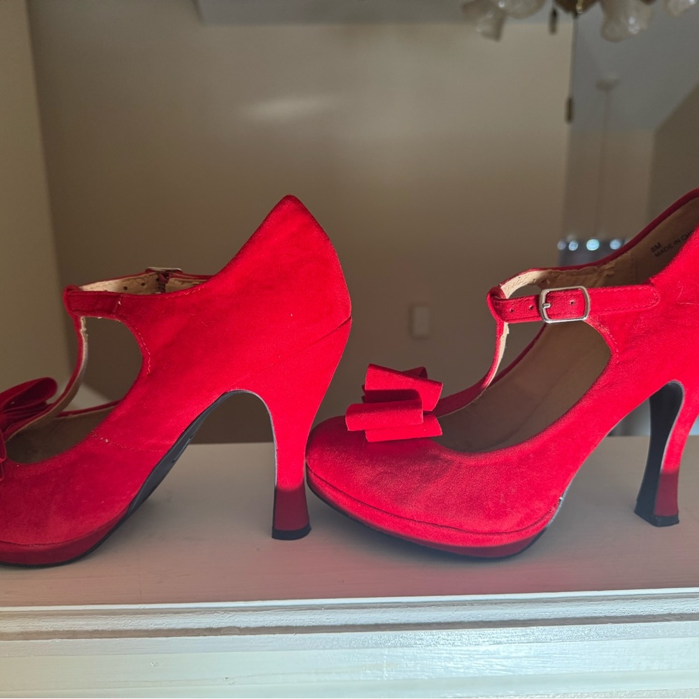 Dolce Vita Red Bow Heels - Picture 3 of 5